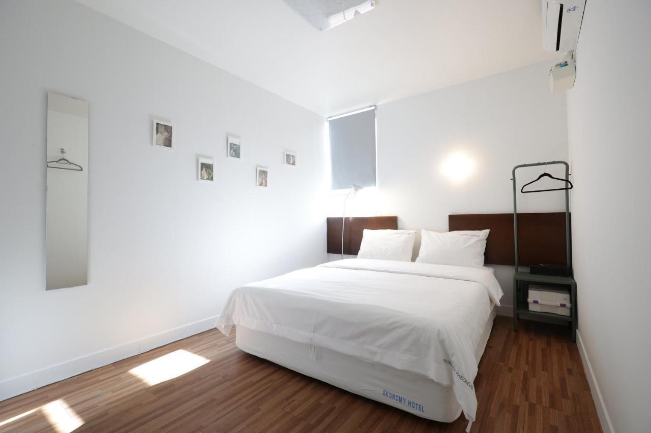 Ekonomy Haeundae Hostel Busan Eksteriør bilde