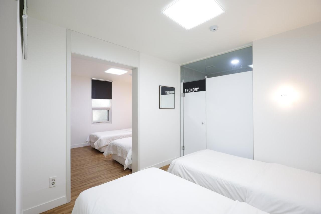 Ekonomy Haeundae Hostel Busan Eksteriør bilde
