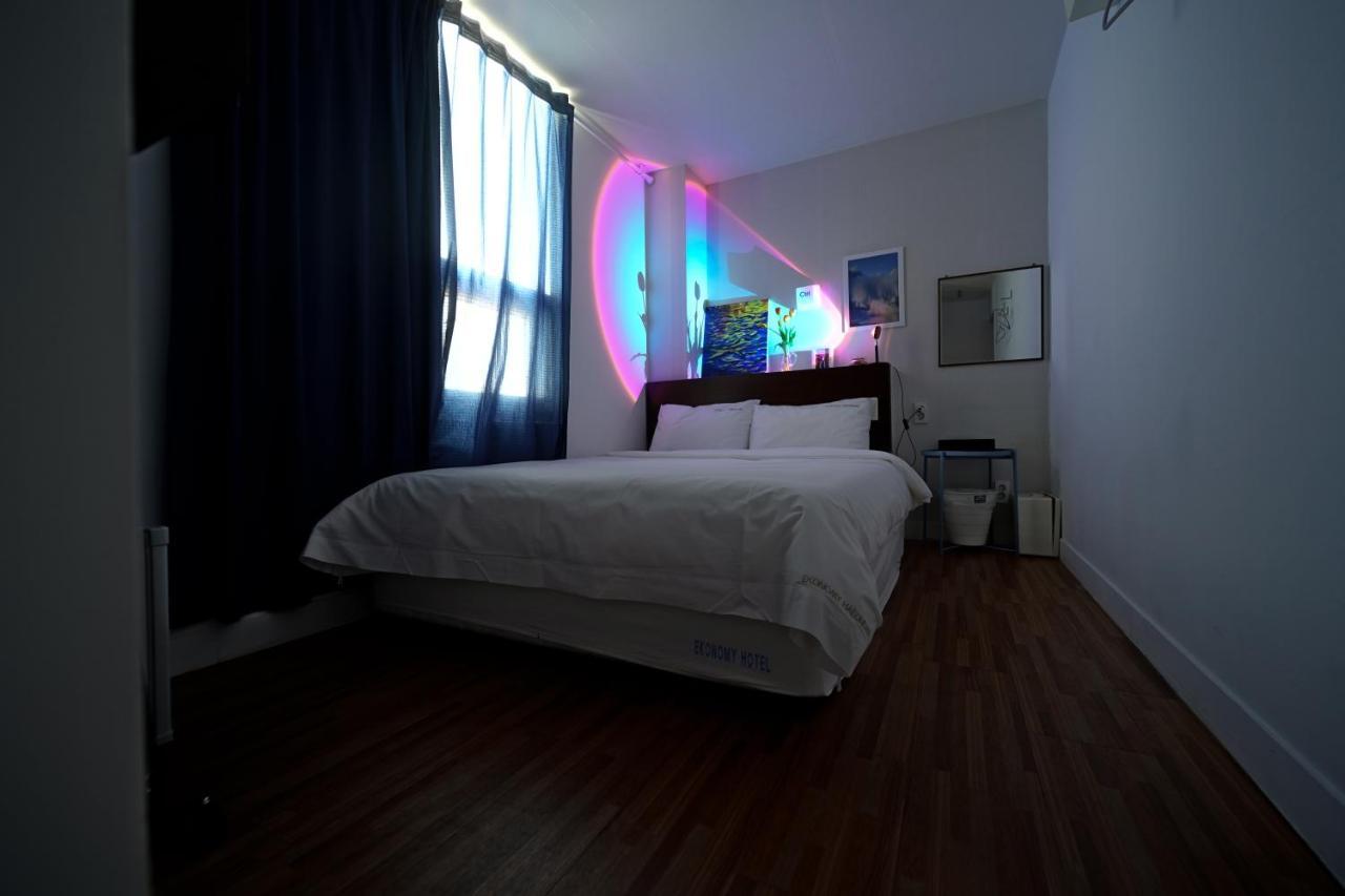 Ekonomy Haeundae Hostel Busan Eksteriør bilde