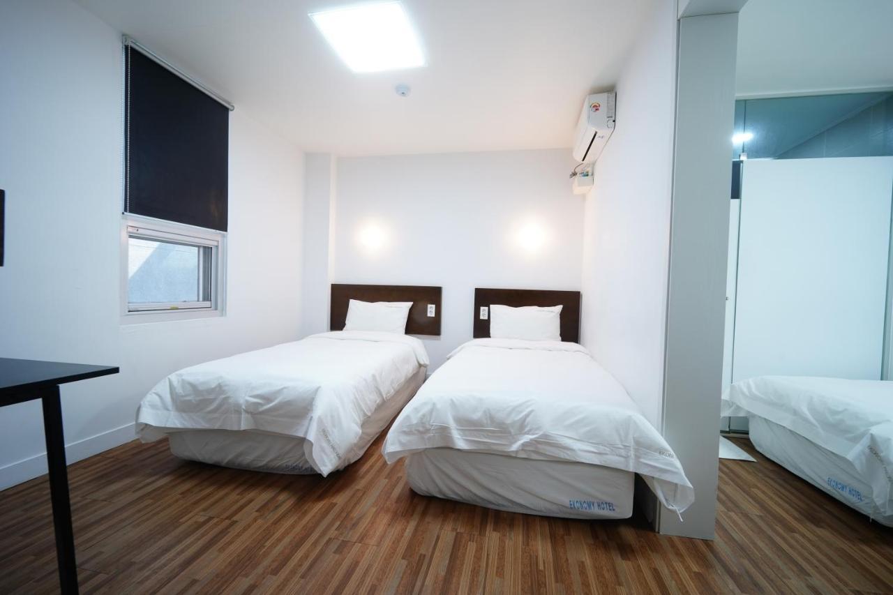 Ekonomy Haeundae Hostel Busan Eksteriør bilde