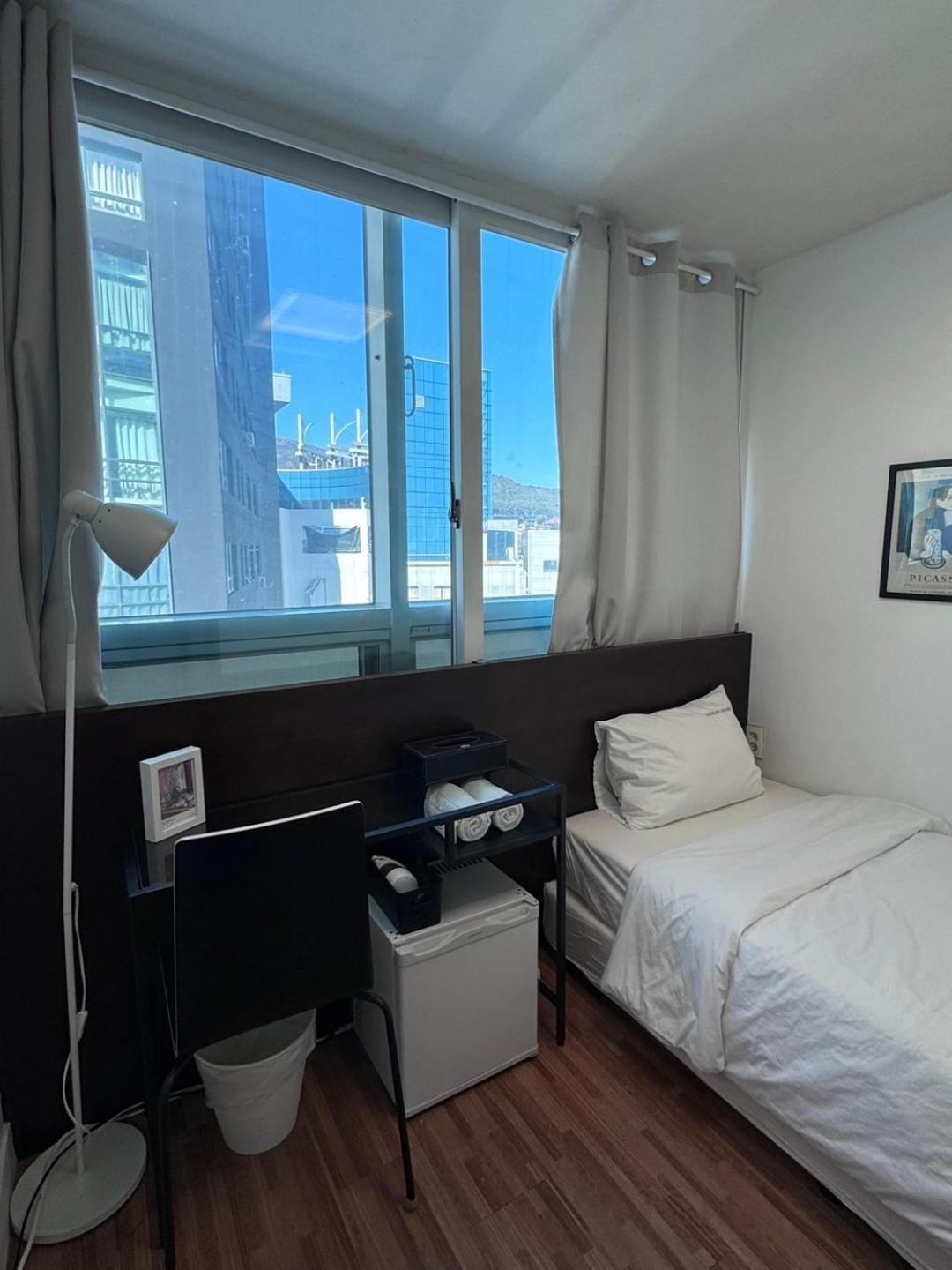 Ekonomy Haeundae Hostel Busan Eksteriør bilde